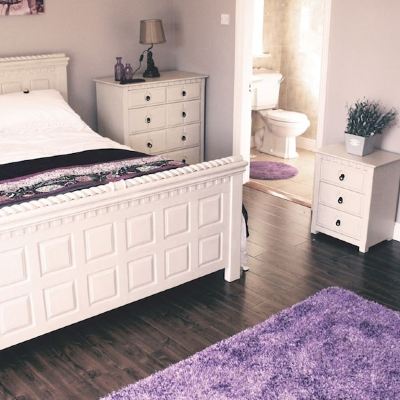 Double Room (Lavender - King Bed)