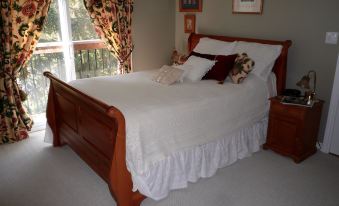 Brock Hollow Bed & Breakfast