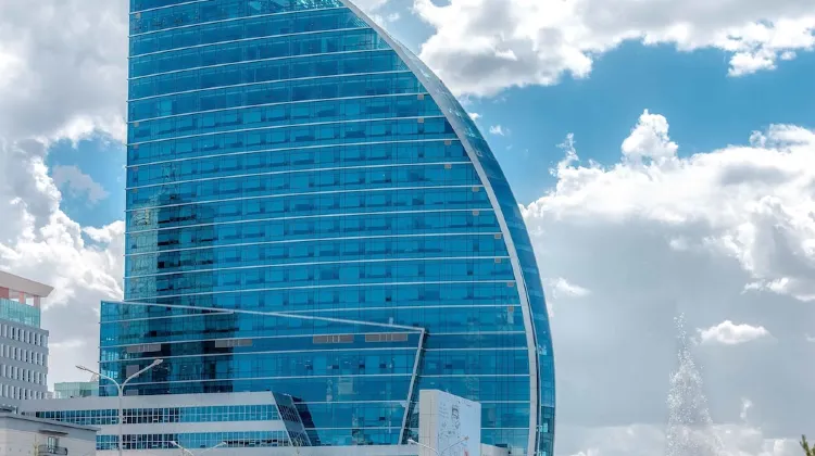 The Blue Sky Hotel and Tower 外観