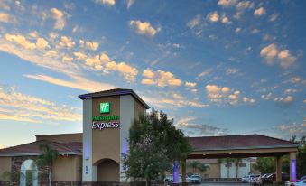 Holiday Inn Express Oakdale