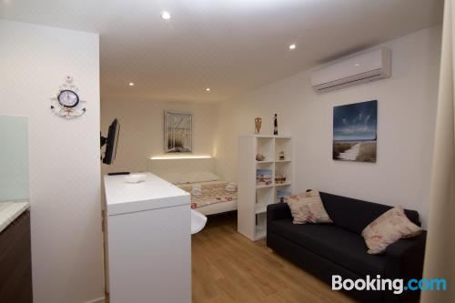 带露台一室公寓