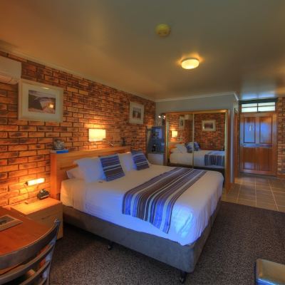 Stanley Village – Superior Suite, 1 King Bed, Sea View