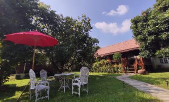 Lanna Thai Teak House Pool Villa Resort