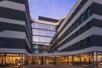 Holiday Inn - the niu, Mesh Stuttgart Messe