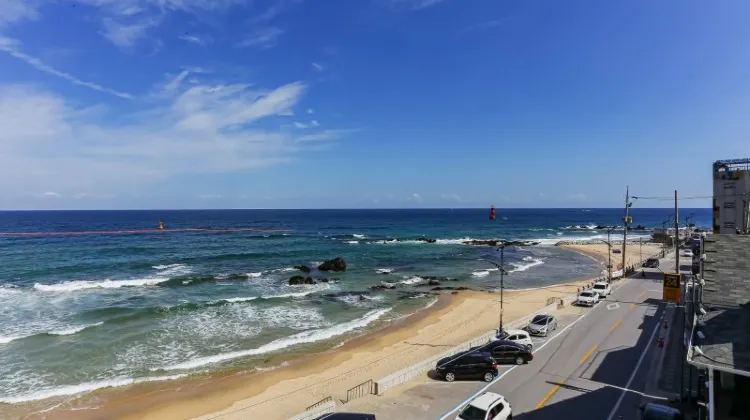 Donghae Adal Ocean Pension 外観