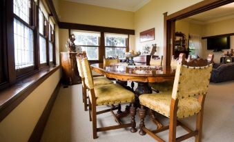 Windradyne Boutique Bed & Breakfast - Housity