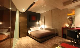 Tria Business & Boutique Hotel