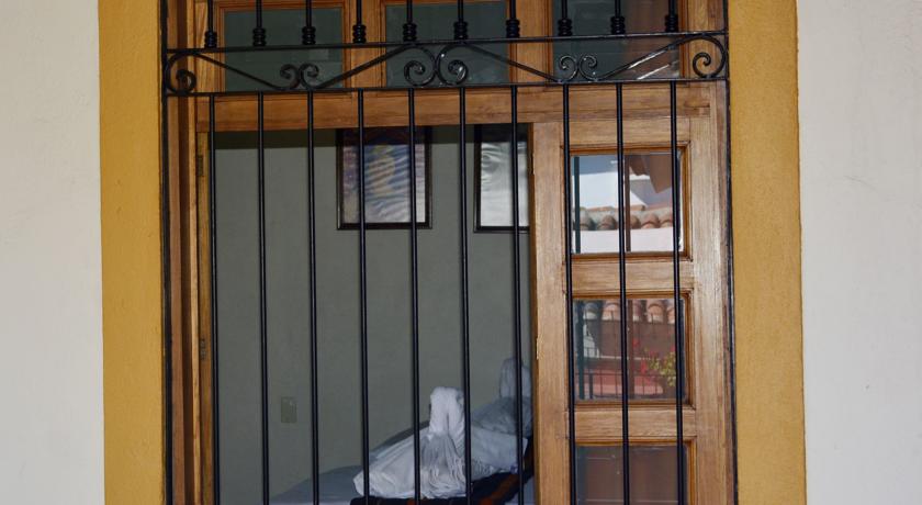 Hotel Aldama特大床房