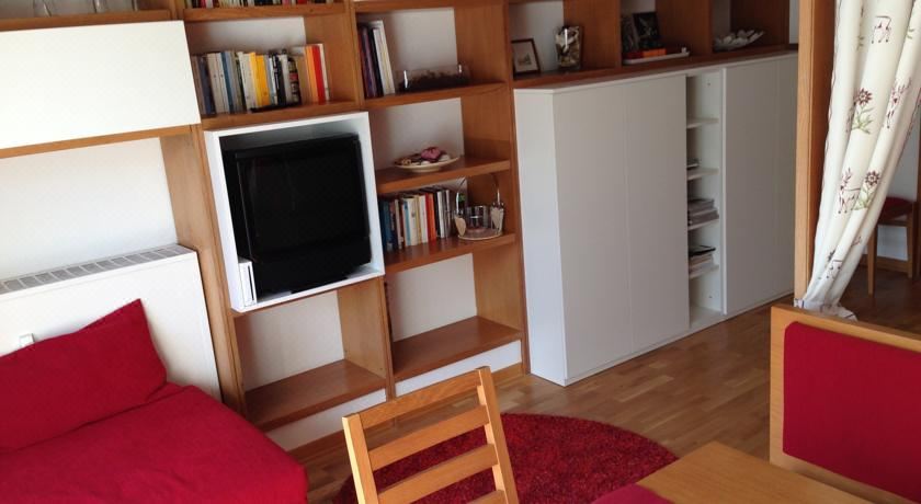 高级一卧室带阳台公寓