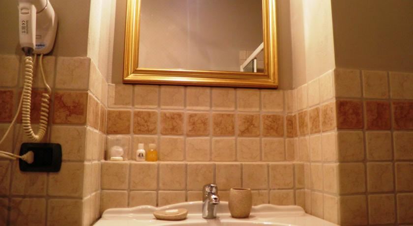 双人房（带独立浴室）