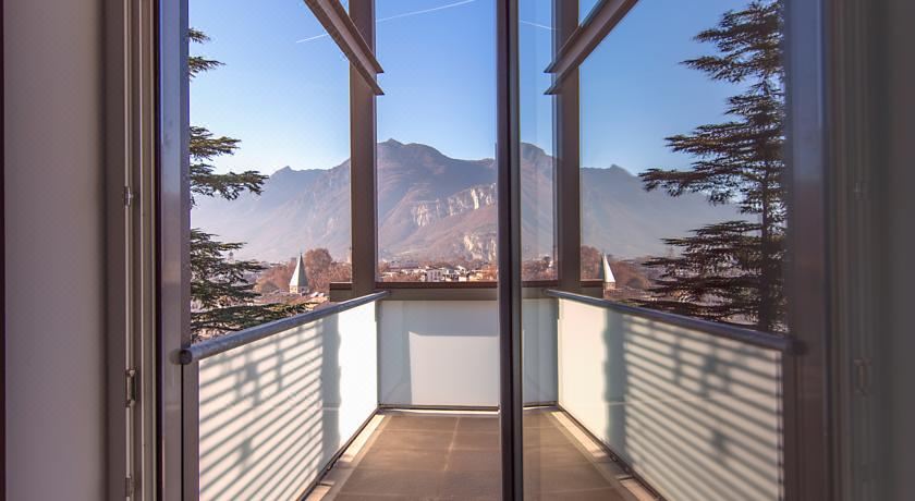 豪华双人或双床房（带阳台）