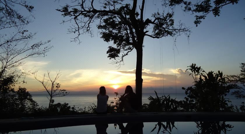 Stunnig Ocean View Holiday Home