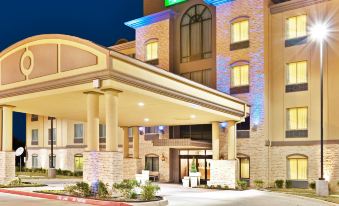 Holiday Inn Express & Suites Dallas East - Fair Park