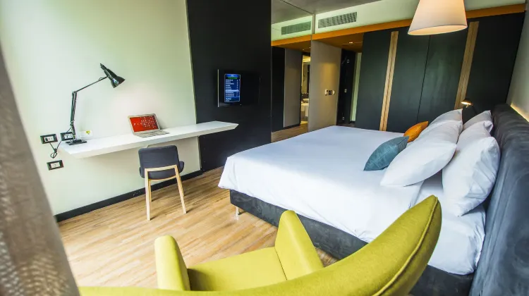 Five Hotel & Residences 部屋