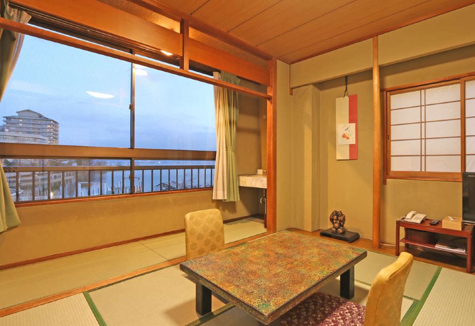 湖景日式客房