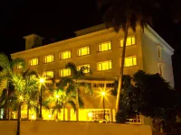 Camelot Hotel فنادق في ألابوجا