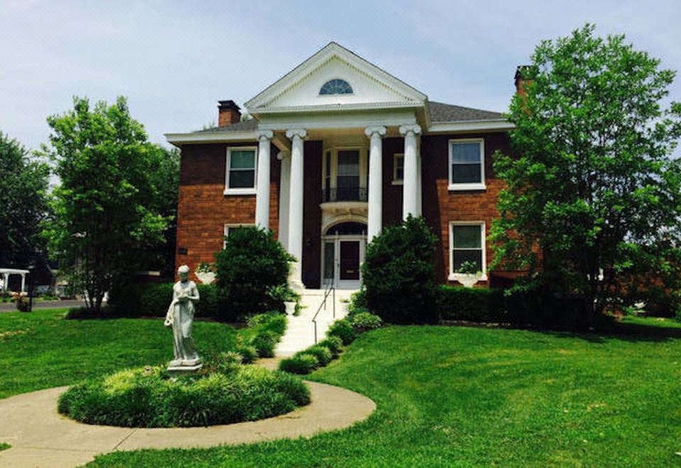 Governor's Mansion - Housity