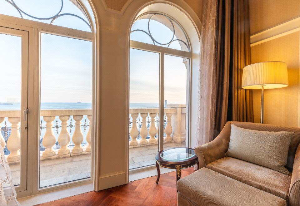 the Castle Hotel, A Luxury Collection HotelPremier Sea-View Three-Bedroom Duplex Apartment Suite 190