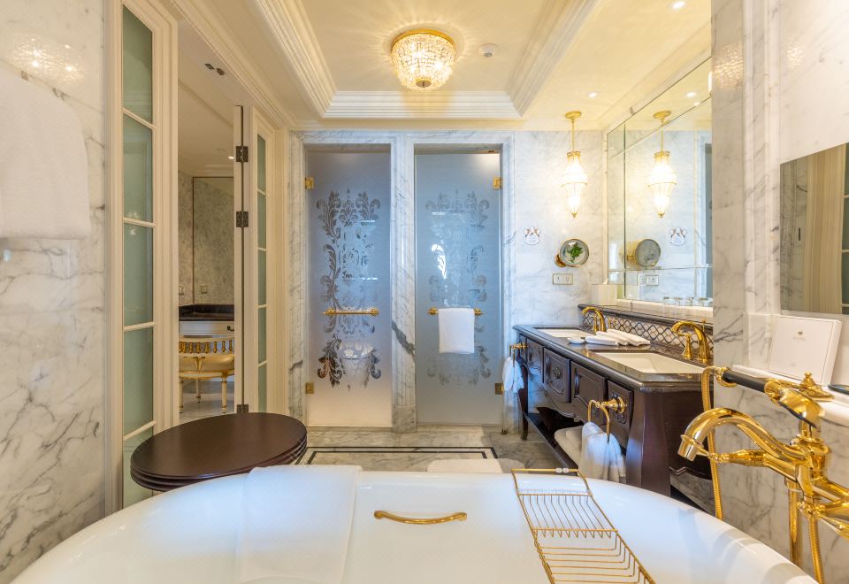 the Castle Hotel, A Luxury Collection HotelCastle Suite