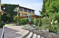 Rancho Labradores Hotels in 