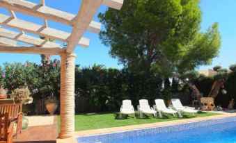 Villa Tranquila a Charming 4Bedroom Villa with Air-Conditioning & Private Swimming Pool
