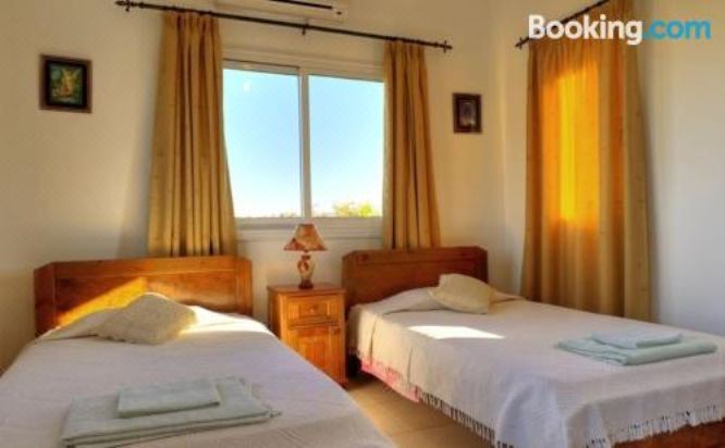 三卧室别墅带私人泳池