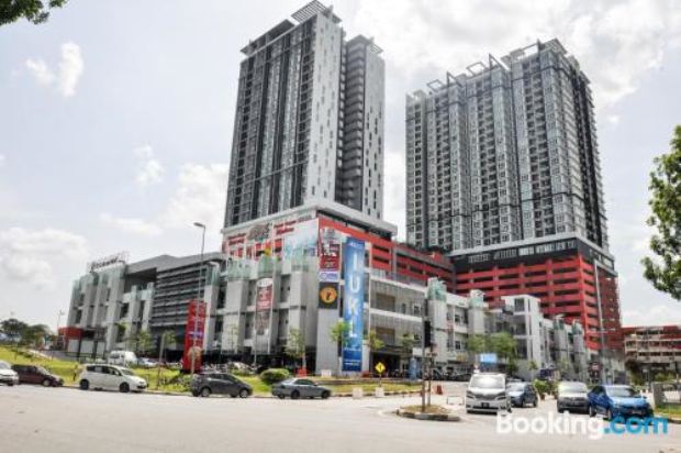 享有游泳池景致的一室公寓