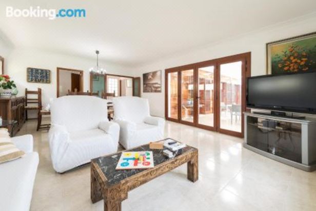 Elianto Three-Bedroom Villa