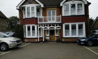 Gable End Guest House - Housity