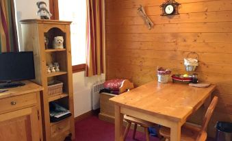Studio in Valloire, with Wonderful Mountain View, Furnished Balcony and Wifi - 1 km from The Slopes