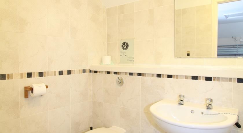 6人混合宿舍（一张床位）