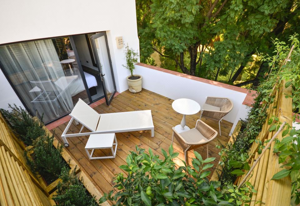 Hotel Legado Alcazar, Exterior, Garden