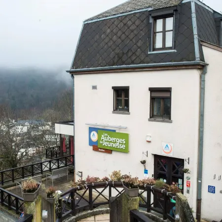 Auberge de Jeunesse de Bouillon Отели в г. Буйон