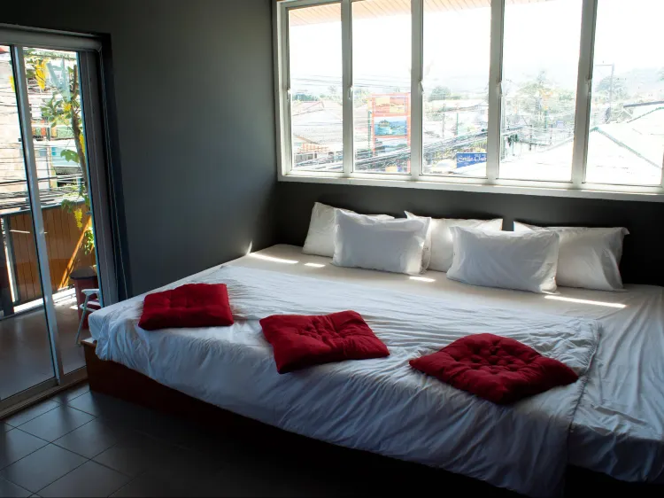 ห้องสแตนดาร์ด เตียงใหญ่ 1 เตียง