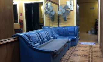 Sunshine Home - Hostel - Adults Only