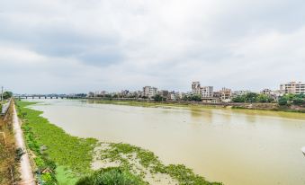 Lavande Hotel (Gaozhou Xiantai Bridge)