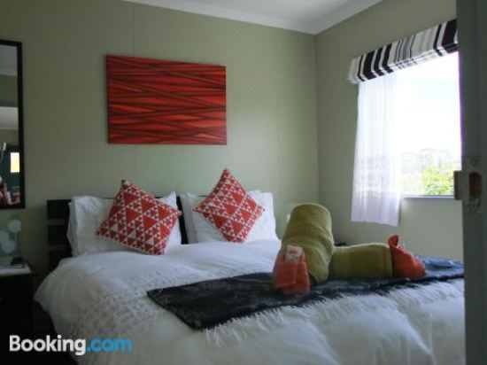 带山景的双人间