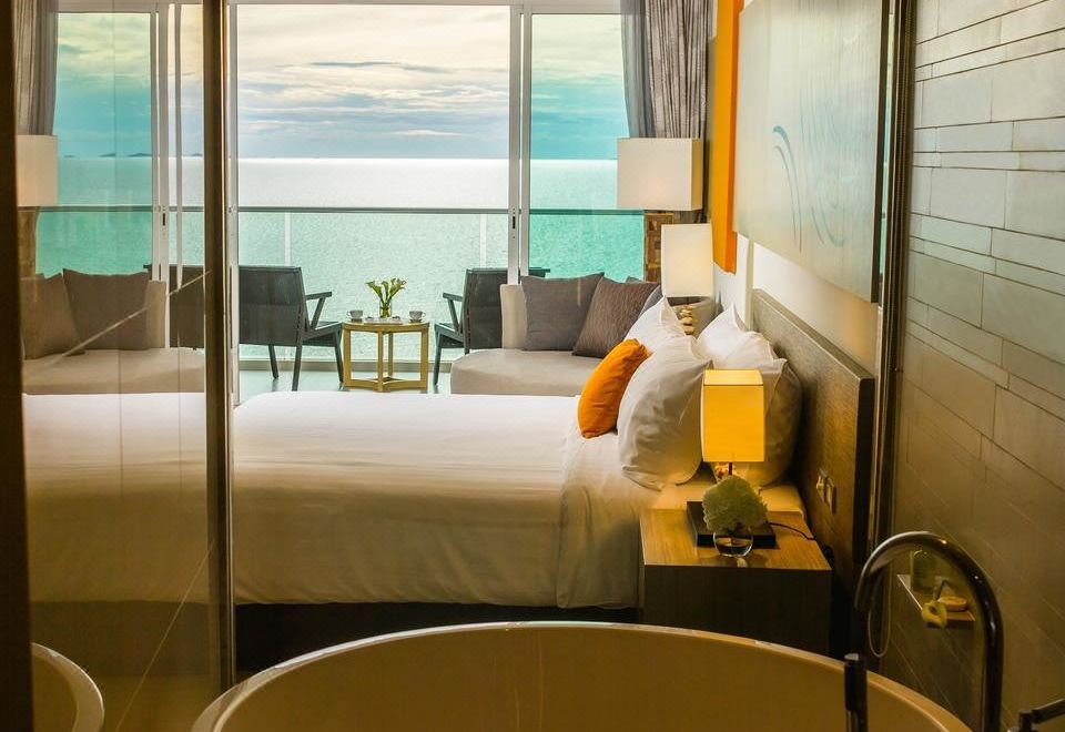 Mövenpick Siam Hotel Na Jomtien PattayaDeluxe Room With Sea View