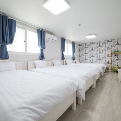 Deluxe Family Room DreamTrip Guesthouse Promo Code