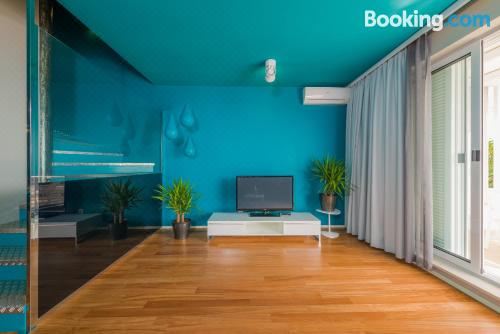 复式两卧室公寓 - 带露台和海景