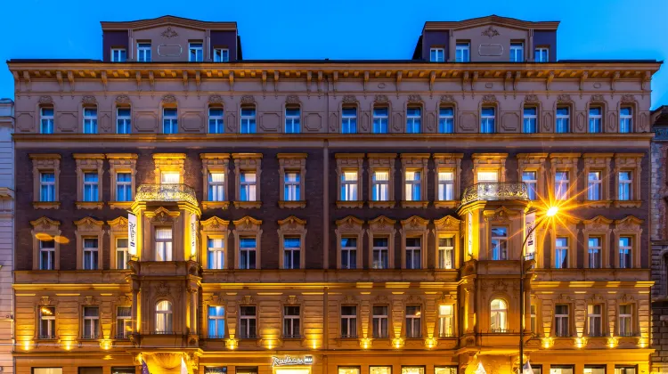 シェラトン プラハ チャールズ スクエア ホテル 外観