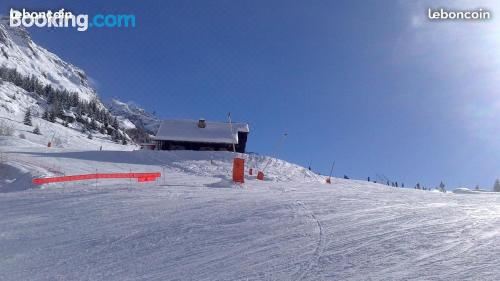 带露台一室公寓