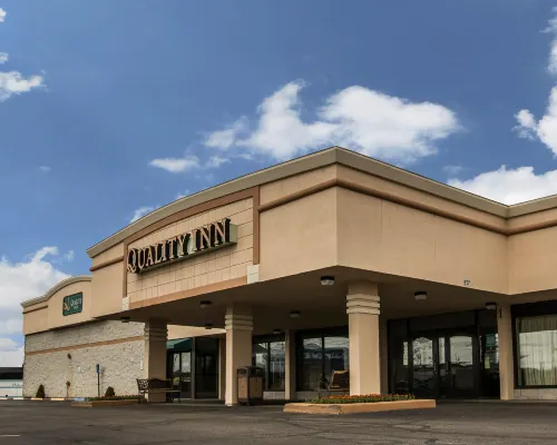 Quality Inn University Lansing Hotel di Lansing