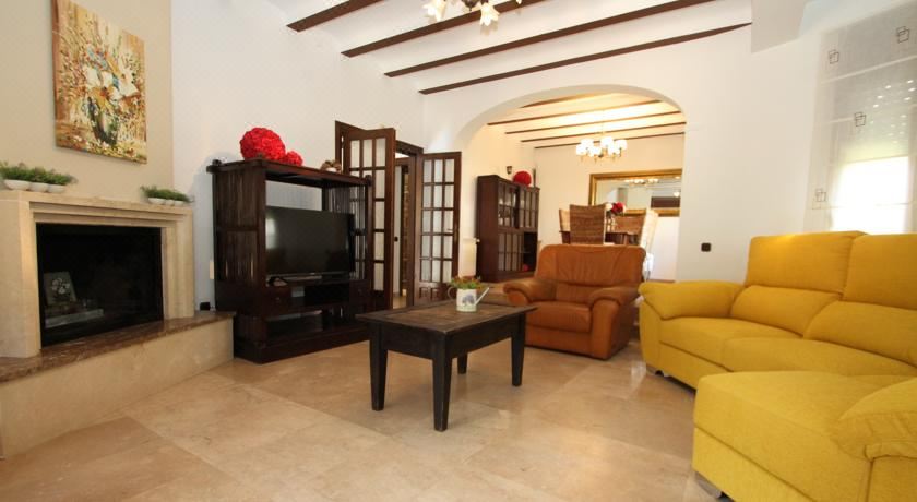 四卧室别墅带私人泳池