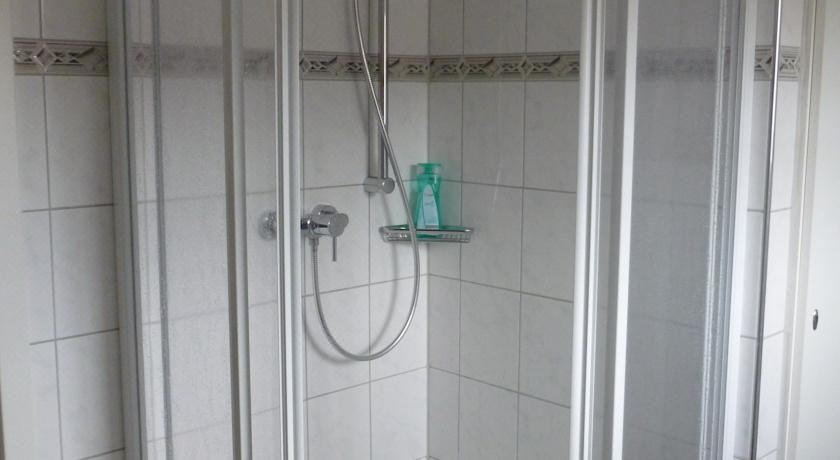 双人房（带梳化床）