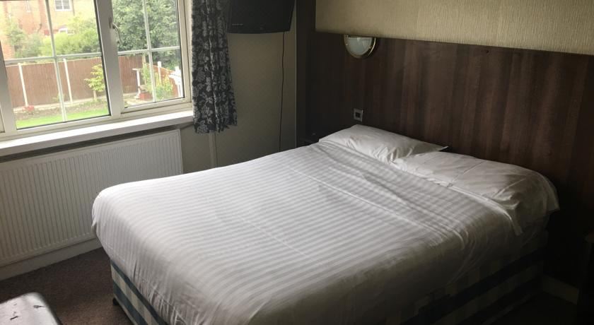 双人房（带公共浴室）