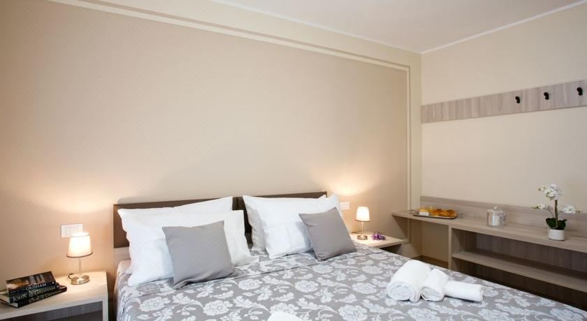 Sala Comacina Residence Apartment 5 - Sleeps up to 10 by Italian Apartments Apartment