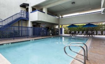 Quality Inn & Suites Los Angeles Airport - LAX