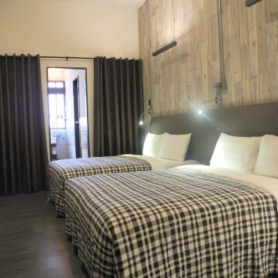 精緻四人房（無窗） 台北德立莊酒店-昆明館優惠