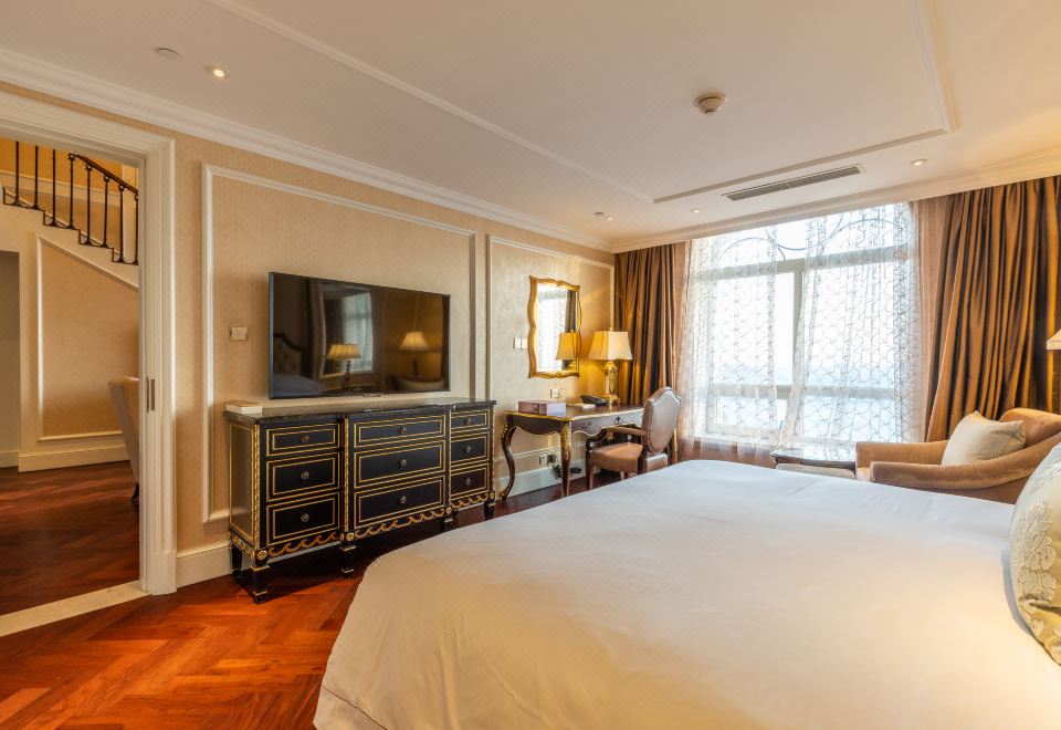 the Castle Hotel, A Luxury Collection HotelPremier Sea-View Three-Bedroom Duplex Apartment Suite 190